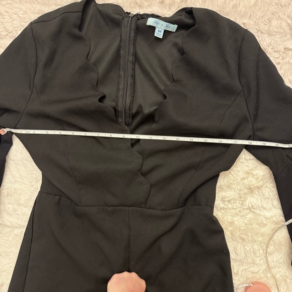 She+ Sky medium women’s v neck Long Sleeve Romper Shorts - Picture 3 of 5